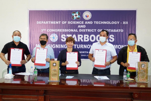 2022-01-20 DOST-XII Barangays, Institutions in Cotabato Province receive computer sets containing DOST-STARBOOKS