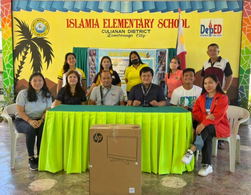 2022-08-03 DOST-IX thru City Science and Technology Center- ZCIC deployed STARBOOKS at Islamia Elementary School